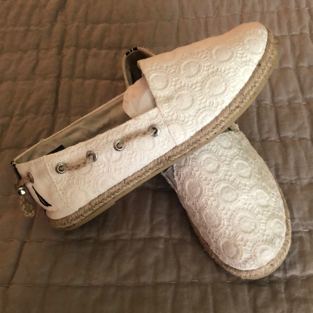 Nautica Women's Cream Lace Espadrille Flats